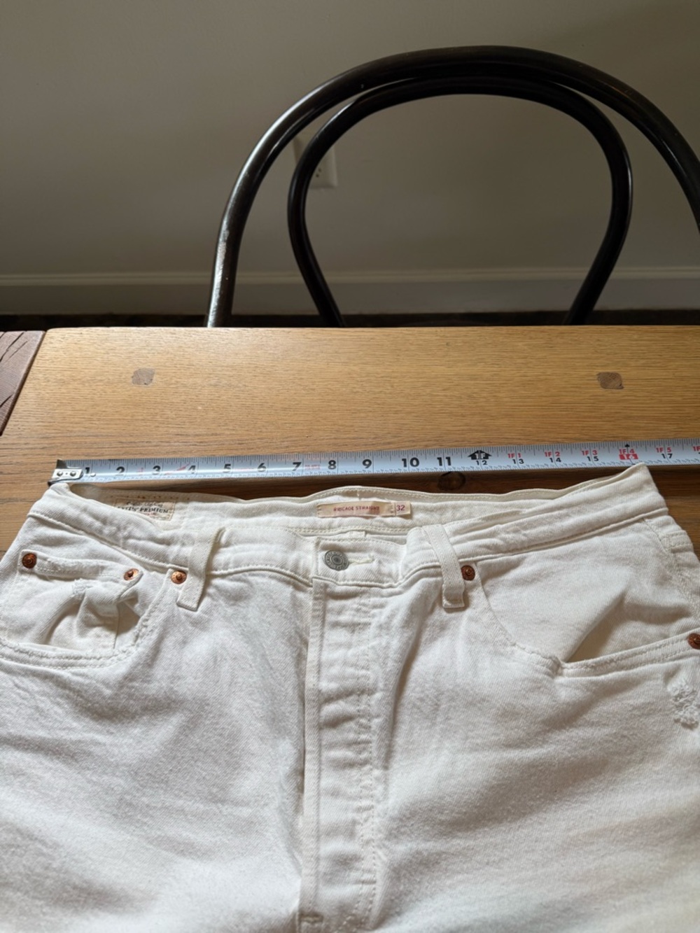 Cream Levi's Premium Ribcage Straight Jeans - Size 32 - Picture 3 of 7